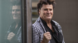 IL: ”Hän on niin nopea, avaa paskapöntöt ja kaikki” – Frederik, 80, hehkuttaa uutta nelikymppistä rakastaan