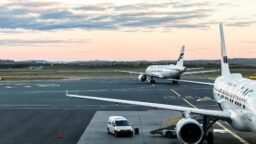 Sometrendi aiheuttaa harmaita hiuksia lentokentillä