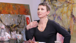 ”Rockmimmin tärkein tehtävä on miellyttää miehen silmiä” – Katariina Souri kommentoi iltapäivälehtikirjoittelun kehittymistä