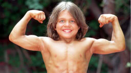 ”Maailman vahvin poika” paljasti lapsuutensa olleen täynnä järkyttävää kaltoinkohtelua