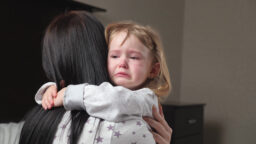 HU: Helsingissä näytettiin kyseenalainen video esikoululaisille – lapset itkuisia ja ahdistuneita