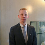 ”Kortsu pakko laki täytyisi persuille säätää” – kansanedustaja jakoi vauvauutisen: someraivo ryöpsähti