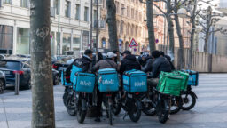 HS: Oppilaita ahdistelevat ja sikailevat Wolt-lähetit tunkeutuvat jatkuvasti helsinkiläiskoulun tiloihin