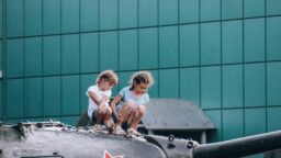 Tutkija: Venäjällä kasvatetaan kansaa jatkuvaan sodan ideaan – systeemi rakoilee kuin Neuvostoliiton loppuaikoina