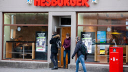 Hesburgerista saa nyt räätälöityjä hampurilaisia – suomalaisten suosituimmat täytteet selvisivät