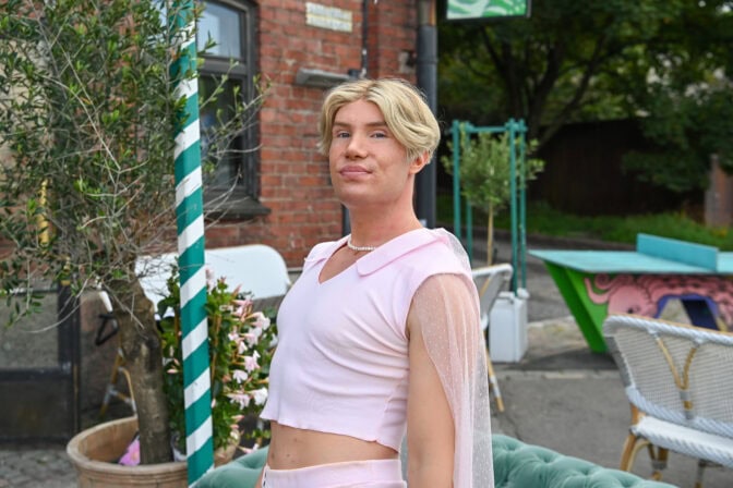 ”Koko turpa uusiks” – Joni Hesselgren kävi kauneusleikkauksissa