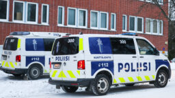 Useita partioita hälytettiin koululle – alle 15-vuotias nuori otettu kiinni