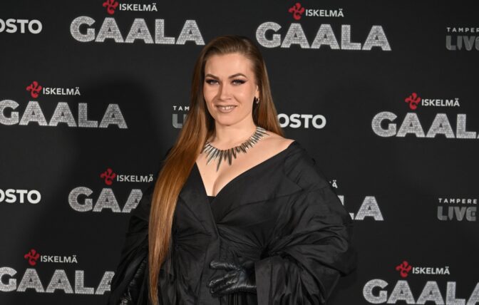 IS: Bess paljasti paheensa, josta on yrittänyt luopua: ”Lupasin kumppanilleni”