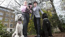 Vaatejätin perustaja putosi parvekkeelta kuolemaansa