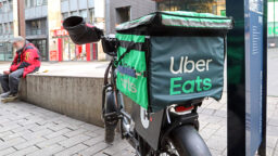 Uusi ruokalähettipalvelu saapuu Suomeen