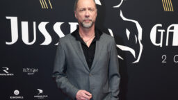 IS: Antti Reini työskentelee kukkien parissa – elokuva-alan ahdinko pakottaa näyttelijät etsimään muita töitä