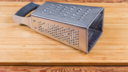 Oletko tajunnut, että raastinrautaa voi käyttää helpomminkin? Yksinkertainen vinkki on suorastaan nerokas