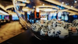 Kenosta täysosuma! Pienellä panoksella jättipotti – tänne se meni