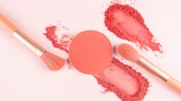 Testasimme puuterimaiset poskipunat, joista kaksi nousi ylitse muiden: ”Hinta-laatusuhteeltaan täysi kymppi”