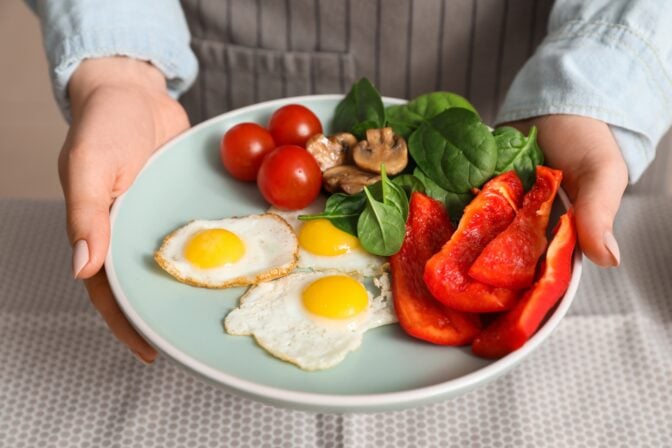 IL: Osaatko paistaa kananmunan oikein? Todennäköisesti et, mutta Hans Välimäki neuvoo