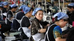 Suomalaisilla ei ole enää varaa ostaa kotimaista – verkkokaupan eurot valuvat Kiinaan