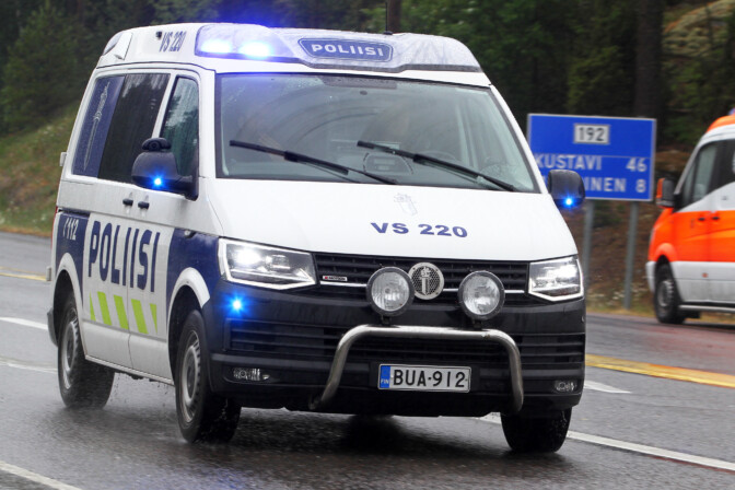 IL: Mies tuli kirveen kanssa päiväkodin pihaan – lapset lukittiin sisälle