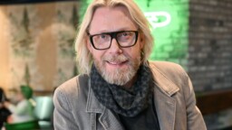 Kimmo Vehviläinen julkaisi tyttärestään kuvan – ”Sain hänet 30-vuotislahjaksi”