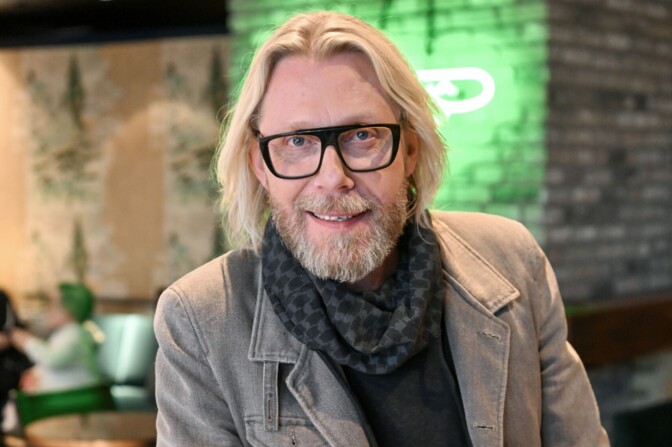 Kimmo Vehviläinen julkaisi tyttärestään kuvan – ”Sain hänet 30-vuotislahjaksi”