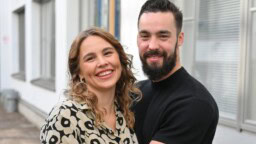 ”Ootsä tosissas” – Joni Rintala kauhisteli Eveliinan positiivista raskaustestiä