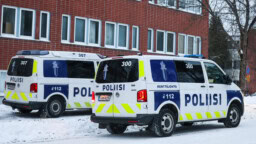 Alakouluikäinen lapsi puukotti opettajaa kesken oppitunnin