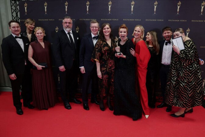 Queen of Fucking Everything -sarjasta tulee elokuva -mielenkiintoisella käänteellä varustettuna