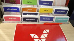 Kenossa hirmusumma minipanoksella – sata tonttua vain senteillä