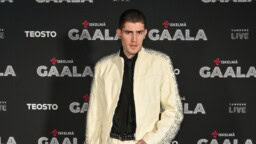 ”Hei nyt apua!” – Robin Packalen tuo Boom Kahin takaisin ja fanit sekosivat