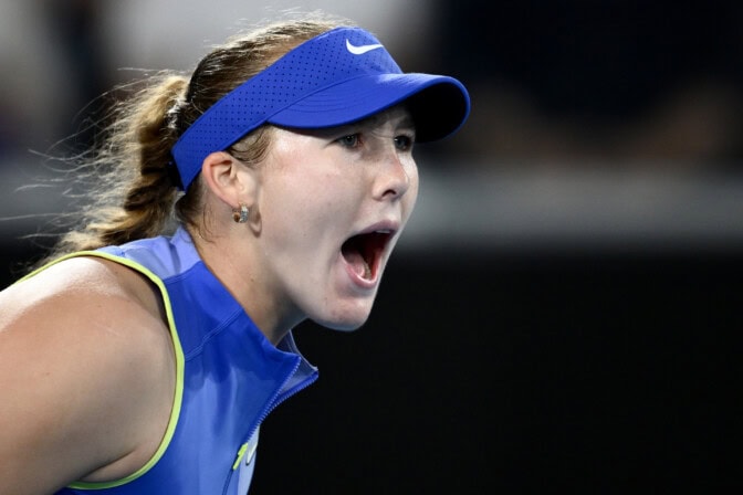 ”Haistakaa kaikki v…” – venäläinen tennispelaaja poltti hihansa totaalisesti, heitteli mailaansa ja haistatteli yleisölle