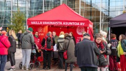 Hävytöntä meininkiä asunnottomien palveluissa – vaatteita ja ruokaa rohmuavat ulkopuoliset