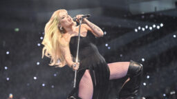 Erika Vikman tuli, esiintyi ja räjäytti ihmisten päät – UMK-show sai somen sekaisin