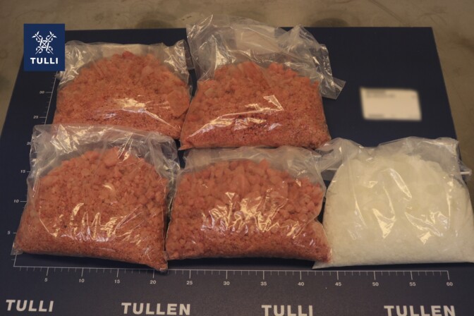 60 kiloa peukkua jäi Tullin haaviin