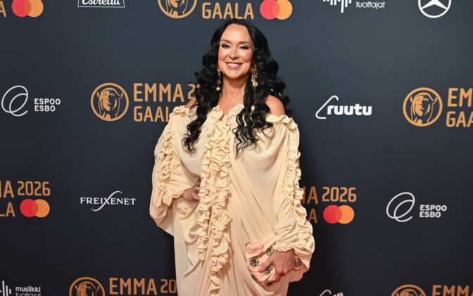 ”Olin suu auki koko saakelin viikonlopun” – Ellen Jokikunnas kertoo ex-miesystävänsä tyrmistyttävästä käytöksestä