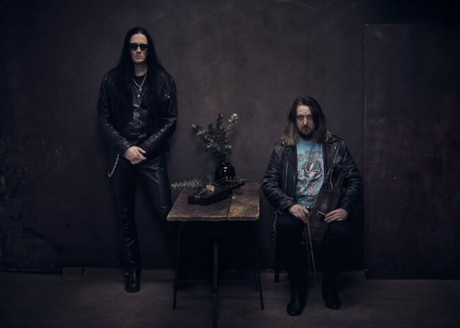 Se ei ollutkaan aprillipilaa! Jyrki 69 ja Pekko Käppi julkaisevat levyllisen virsiä