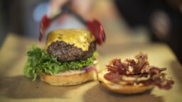 Kotipizza Group luopuu suositusta Social Burgerjointista