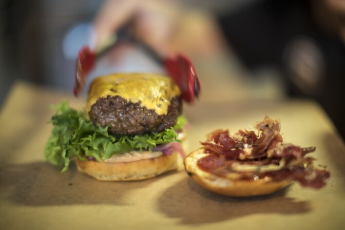 Kotipizza Group luopuu suositusta Social Burgerjointista