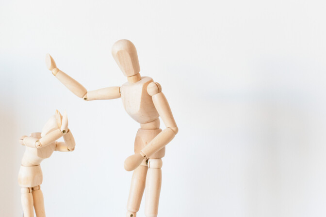 Opettaja sai tuomion oppilaan lyömisestä kesken askartelun – hovioikeus kumosi