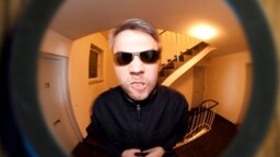 Jos ovellesi ilmestyy ”tarkastaja”, laita ovi kiinni ja soita poliisille