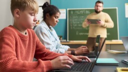 Vuonna 2000 Suomi oli vielä PISA-tutkimuksissa maailman kärkeä – näin surullinen tilanne on nyt