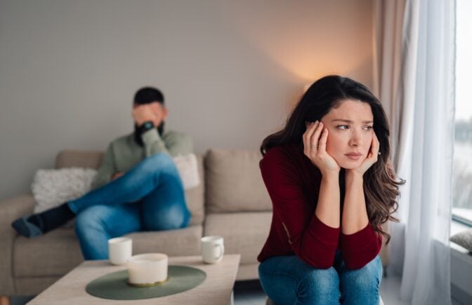 Yleisin syy siihen miksi parisuhde alkaa tylsistyttämään – tähän löytyy onneksi lääke