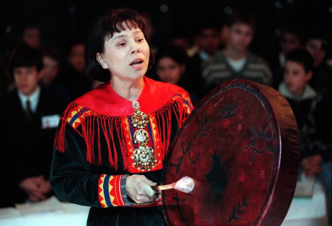 Kotimaisia kieliä puhuvien määrä alitti 5 miljoonan rajan