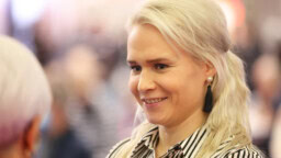 Petra Olli paljasti ilouutisen: vauva tulossa