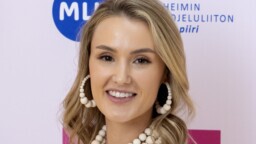 Beata Leppilampi muutti ulkonäköään – ”Joskus näinkin päin”