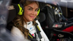 ”Tuuttasin koko naaman täyteen” – Janni Hussin kasvoille spermaa ja kuorinta-aineöverit