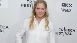 ”Onko jo tarpeeksi janoinen?” – Amy Schumer pudotti 23 kiloa ja julkaisi uimapukukuvansa
