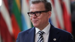 Petteri Orpo väittää, että suojaosan poistaminen ei leikkaa tukia satunnaista palkkaa saadessa – video leviää viraalina somessa