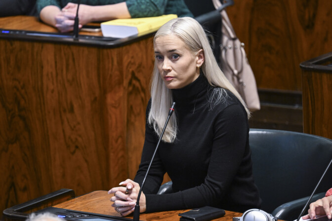 ”Tuntui, että rintakehässä sataisi tulikuumaa vettä” – Sofia Virta kertoo, miltä lähisuhdeväkivalta tuntuu