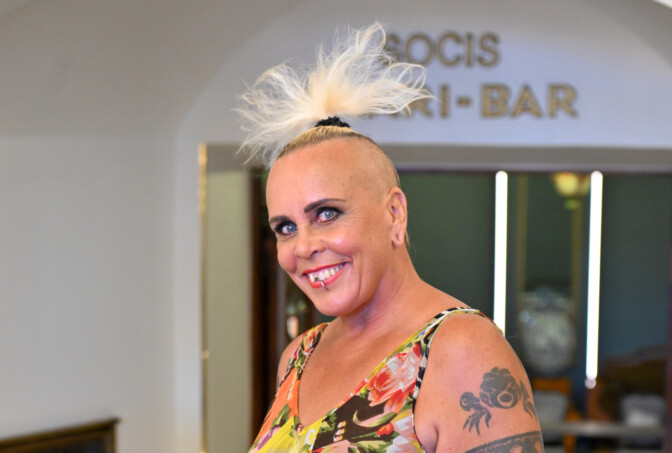 IL: Wilma Schlizewskin kotimaa vaihtui – edes Schlizewski ei tiennyt asiasta