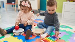 Tämän lelun käyttö tulee lopettaa välittömästi