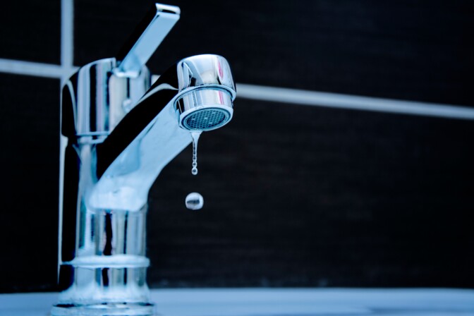 Yle: Valtiovallan mielestä vesi on liian halpaa – vesimaksuihin luvassa tuntuvia korotuksia